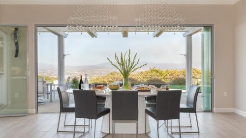 Temecula House | Summit Ranch by AvantStay Infinity Pool Views