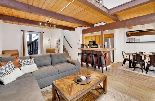 Big Bear Lake House | Summit View- Modern Two Story Furnished Resort Townhouse Condo- Walk to Ski Lift