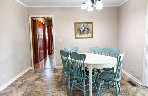 Gallatin House | Sumner Ave