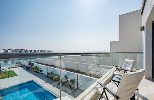 Sharm Villa | Sumptuous 5BR with Assist Rm in Al Dana Island, Sharm, Fujairah by Deluxe Holiday Homes