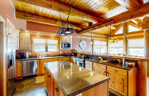 Sturgis Cabin | Sun-filled cabin with full kitchen, fireplace, streaming, jetted tub, deck, & AC
