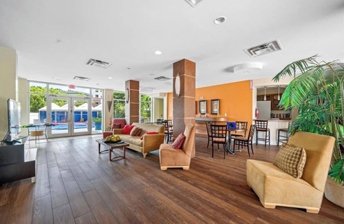St. Petersburg Condo | Sun & Fun in an Urban Upscale Community.walk to Everything.