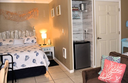 Englewood Hotel | Sun Life Beach Hotel