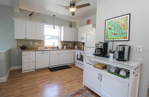 Pass-a-Grille Apartment | Sun, Sand & Serenity: Your Pass-A-Grille Beach Retreat Awaits