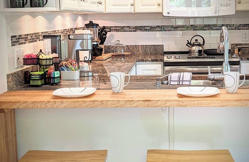 Sunapee House | @SunapeeSeasons—Across from Dewey Beach, Lake View, 8 Min. from Mt. Sunapee