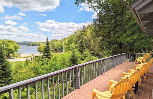 Sunapee House | @SunapeeSeasons—Across from Dewey Beach, Lake View, 8 Min. from Mt. Sunapee