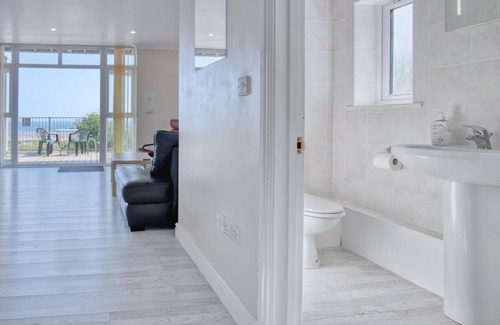 Pendine Apartment | Sunbeam - 2 Bedroom Apartment - Pendine