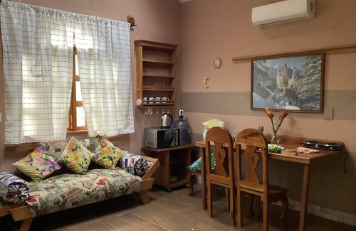 Tuxtla Chico Cabin | Sunbeam, two bedrooms, AA, Starlink, rustic pool, gardens, orchard.