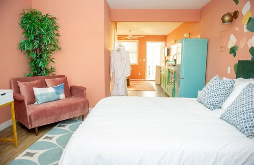 Indian Shores Hotel | Sunburst Inn The Beachfront Suite - Room 10