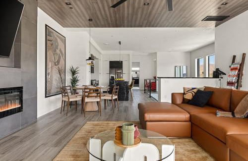 Indian Cove House | Sundance Cove by Fieldtrip Modernist Masterpiece Next to National Park Camp Entrance