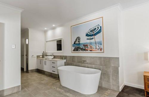 Quindalup House | Sundrift: Tranquil Retreat with Spectacular Views