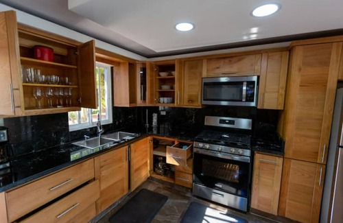 Juan Dolio Villa | Sunflower Villa+6br+private pool+hot jacuzzi+wifi