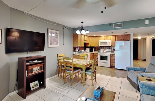 Daytona Beach Shores Condo | Sunglow Resort 305