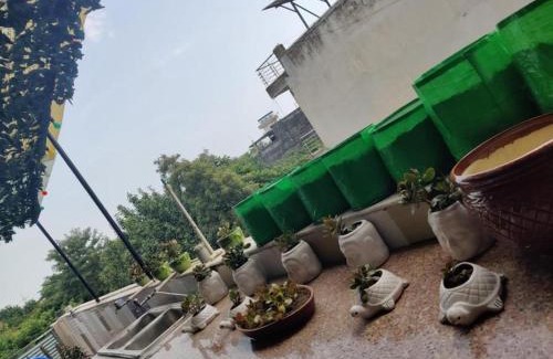 Greater Noida House | Sunita Sadan Homestay