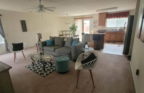 Athens House | Sunlight Rancher W/Nice Back Yard.