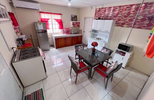 Athens House | Sunlight Rancher W/Nice Back Yard.