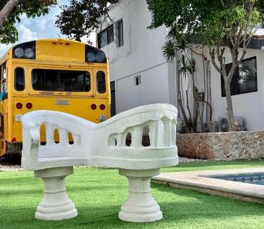 Colonia Campestre House | Sunlit Hideaway plus shared Pool for 6