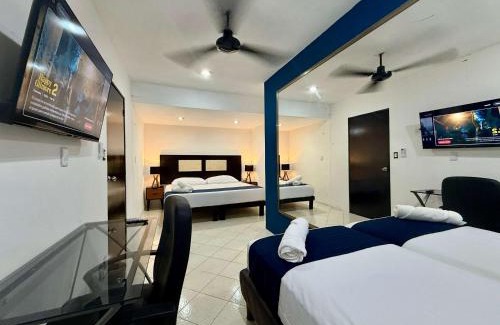 Colonia Campestre House | Sunlit Hideaway plus shared Pool for 6