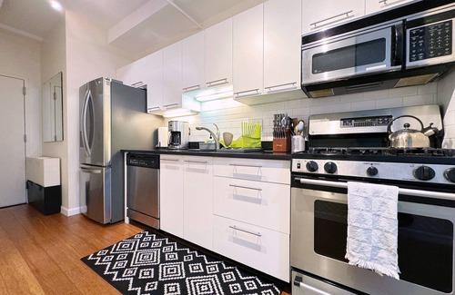 Downtown Boston Apartment | Sunlit Spacious 3BR in Heart of Downtown Boston! Guest Favorite!