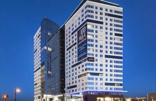 Seaport District Apartment | Sunny 1BR | Laundry & Kitchen | Ideal for Medical | Boston Seaport