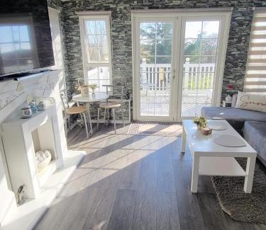 Clacton-on-Sea Resort | Sunny corner caravan