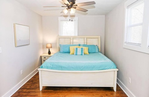 Lincolnton House | Sunny Hill Cottage in the Heart of Lincolnton