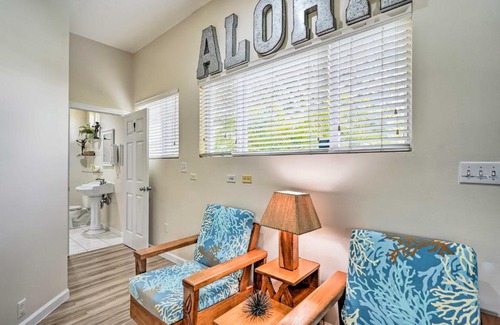 Coconut Grove House | Sunny Kailua Home with Covered Lanai 1 Mi to Beach!