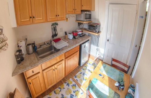 Dorchester Apartment | Sunny Ocean-View Suite near subway w/kitchen & private bath