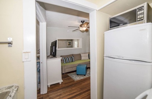 Pass-a-Grille Cottage | Sunny PaG Island rental w/bikes-just steps2beach