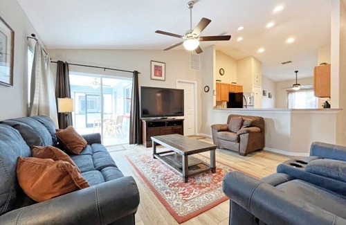 Hillcrest Estates House | Sunny pool home with private deck - great location