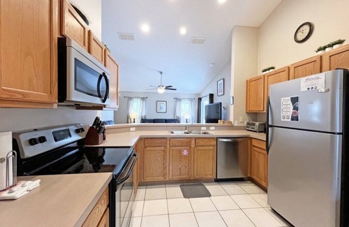 Hillcrest Estates House | Sunny pool home with private deck - great location