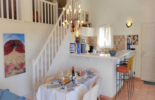 Villes-sur-Auzon Villa | Sunny Provence Getaway