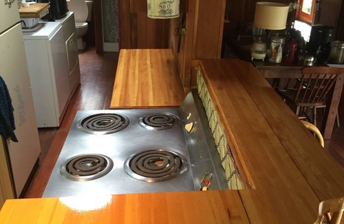 Inverness Cabin | Sunny, Rustic Family Retreat.