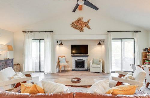 Suwannee House | Sunny Side Up Canal-Front Getaway with Dock!