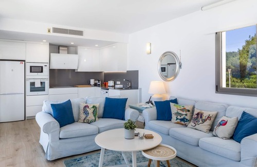 Son Serra de Marina Cottage | Sunny Townhouse With Sea Views and Terrace in Son Serra, Mallorca ☀️🌊