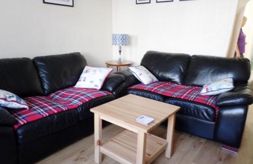 Lowestoft House | Sunrise Cottage