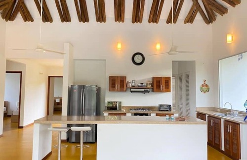 Melgar House | Sunrise House