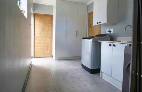 Jeffreys Bay Apartment | Sunrise on Gazelle