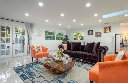 Windermere House | Sunrise On The Lake in Downtown Windermere