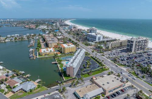 St. Pete Beach House | Sunrise Resort 210