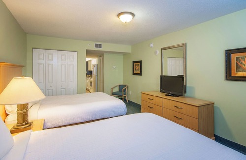 Myrtle Beach Hotel | Sunrise Views from 4 Peaceful Oceanfront Suites with Full Kitchen by the Beach