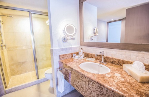 Punta Cancun Hotel | Sunscape Cancun All-Inclusive Resort & Spa by Hyatt