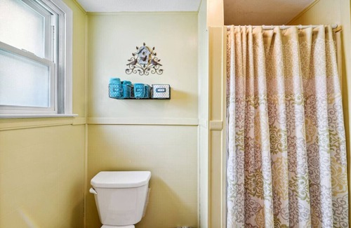 Hudson Hotel | Sunset Acres Motel - Room 5