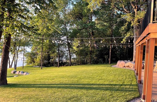 Willmar House | Sunset Cabin on Long Lake - SLEEPS 15