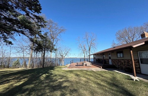 Willmar House | Sunset Cabin on Long Lake - SLEEPS 15