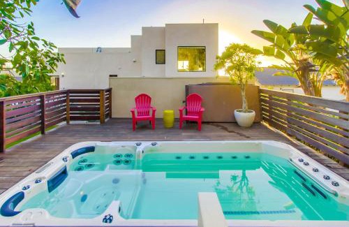 Sunset Cliffs House | Sunset Cliffs Modern Luxury Estate w Ocean Views, Oversized Spa, AC, Yard!