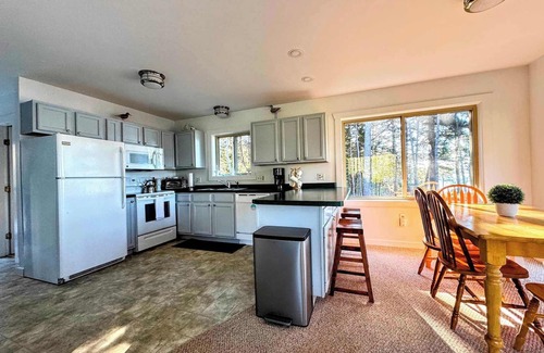 Corea House | Sunset Cove Cottage, private granite beach, fire pit