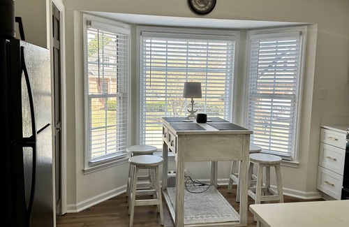 Gadsden House | Sunset Cove on Neely Henry with Private Pier and Balcony with Waterfront Views