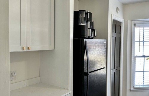 Gadsden House | Sunset Cove on Neely Henry with Private Pier and Balcony with Waterfront Views