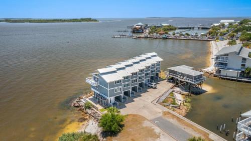 Cedar Key Apartment | Sunset Harbor 7